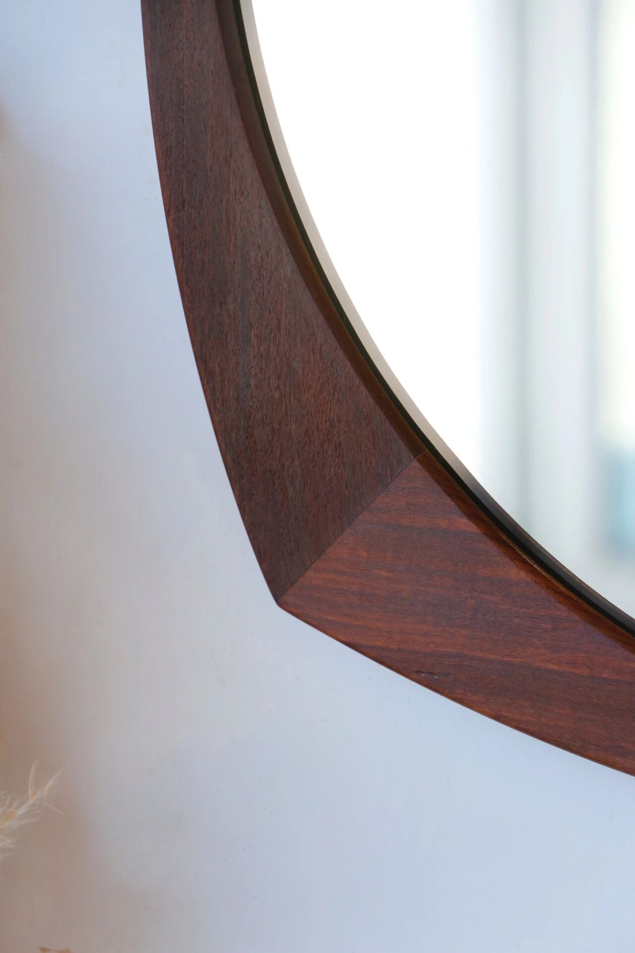 Vintage round mirror in solid teak – Scandinavian design 1960