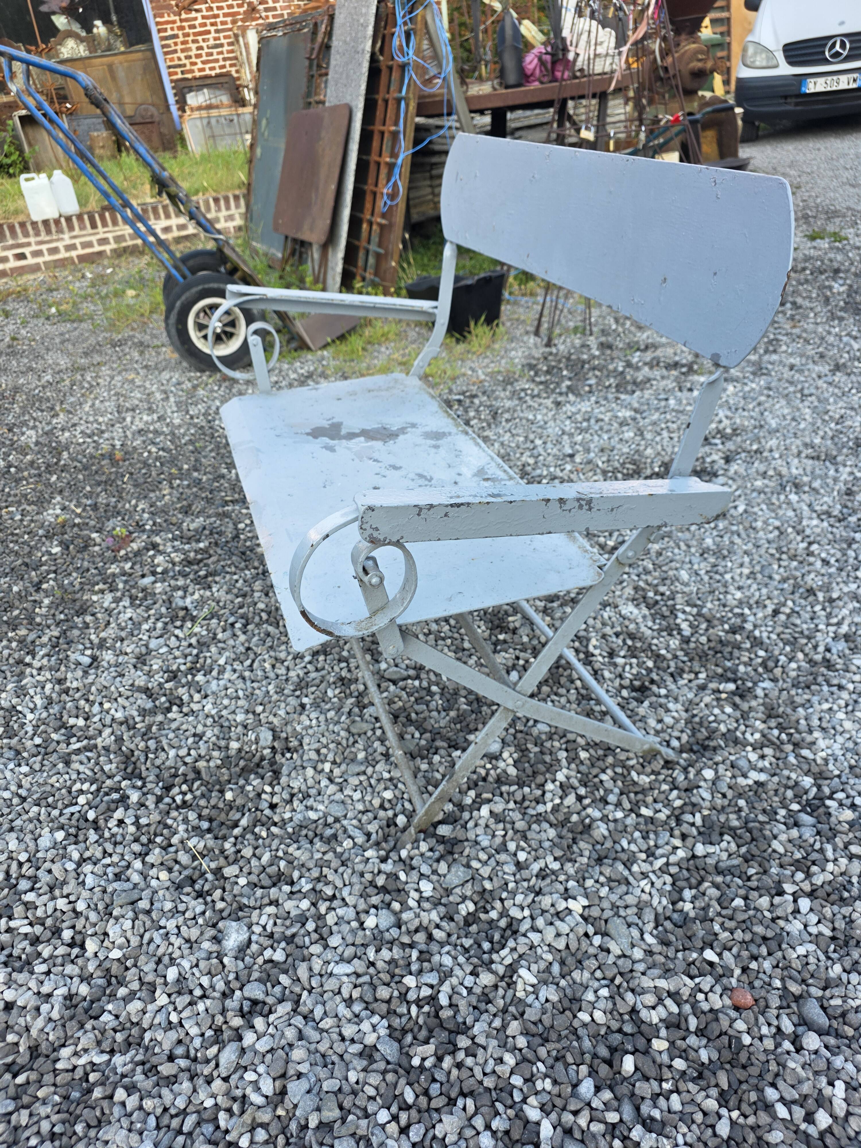 Banc de jardin ancien en fer forgé massif