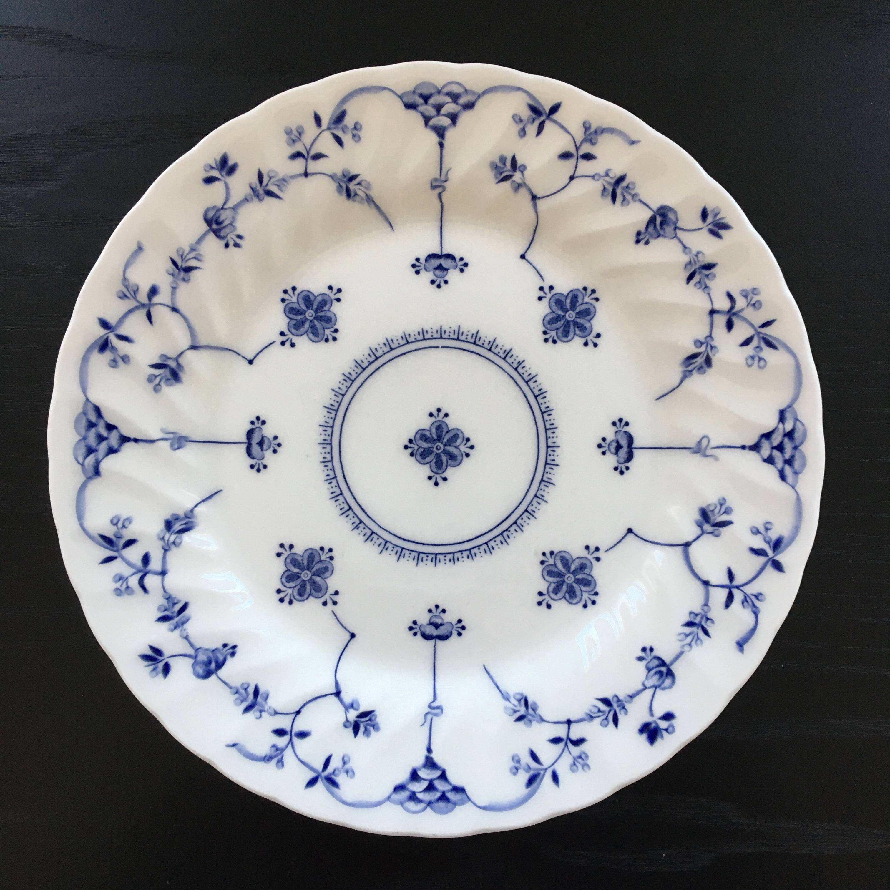 Lot de 4 assiettes en porcelaine anglaise
