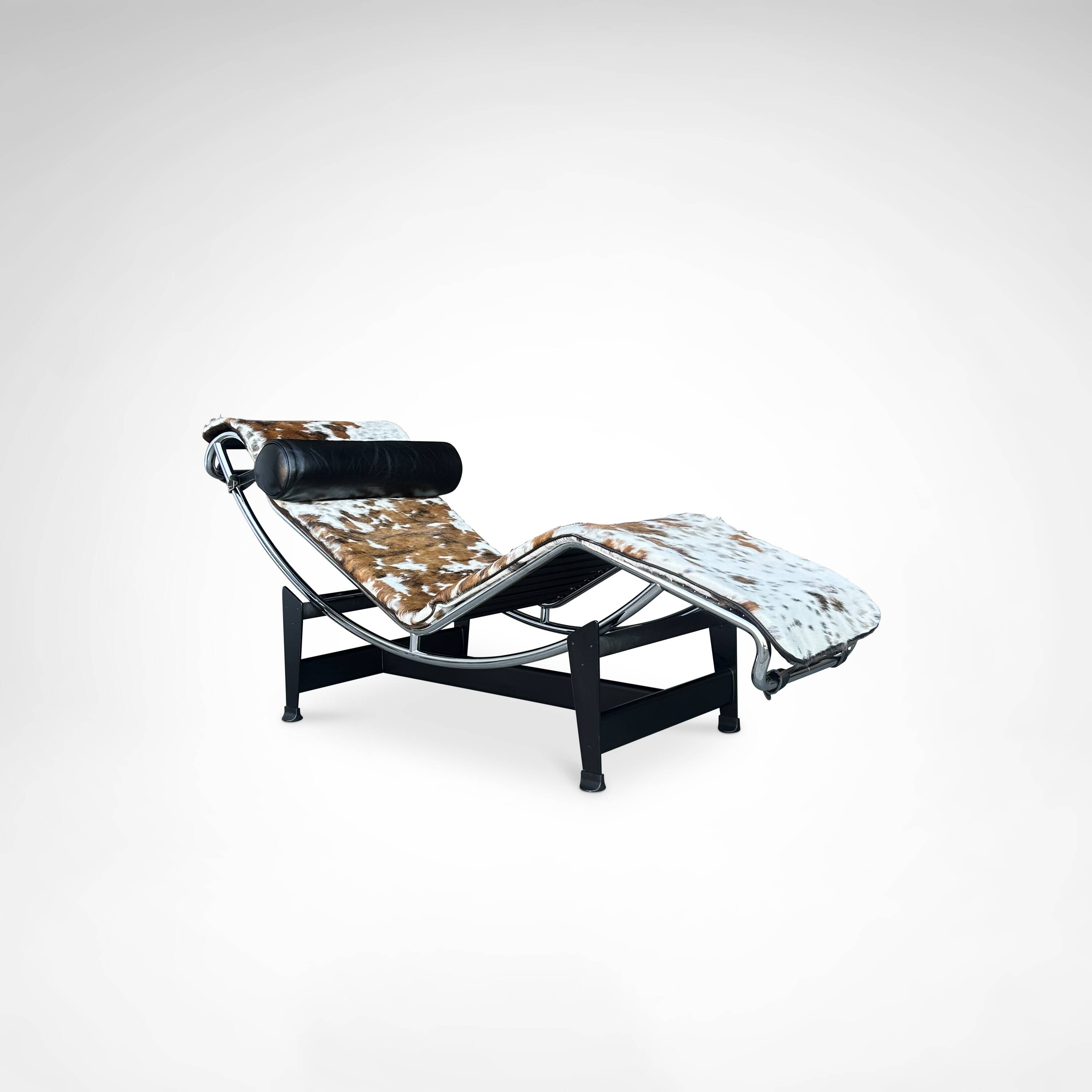 LC4 double ponyskin chaise longue by Le Corbusier for Cassina 1990s