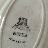 Pair of Gien dishes model Barbizon, hand-painted floral decoration, 1930s-40s.