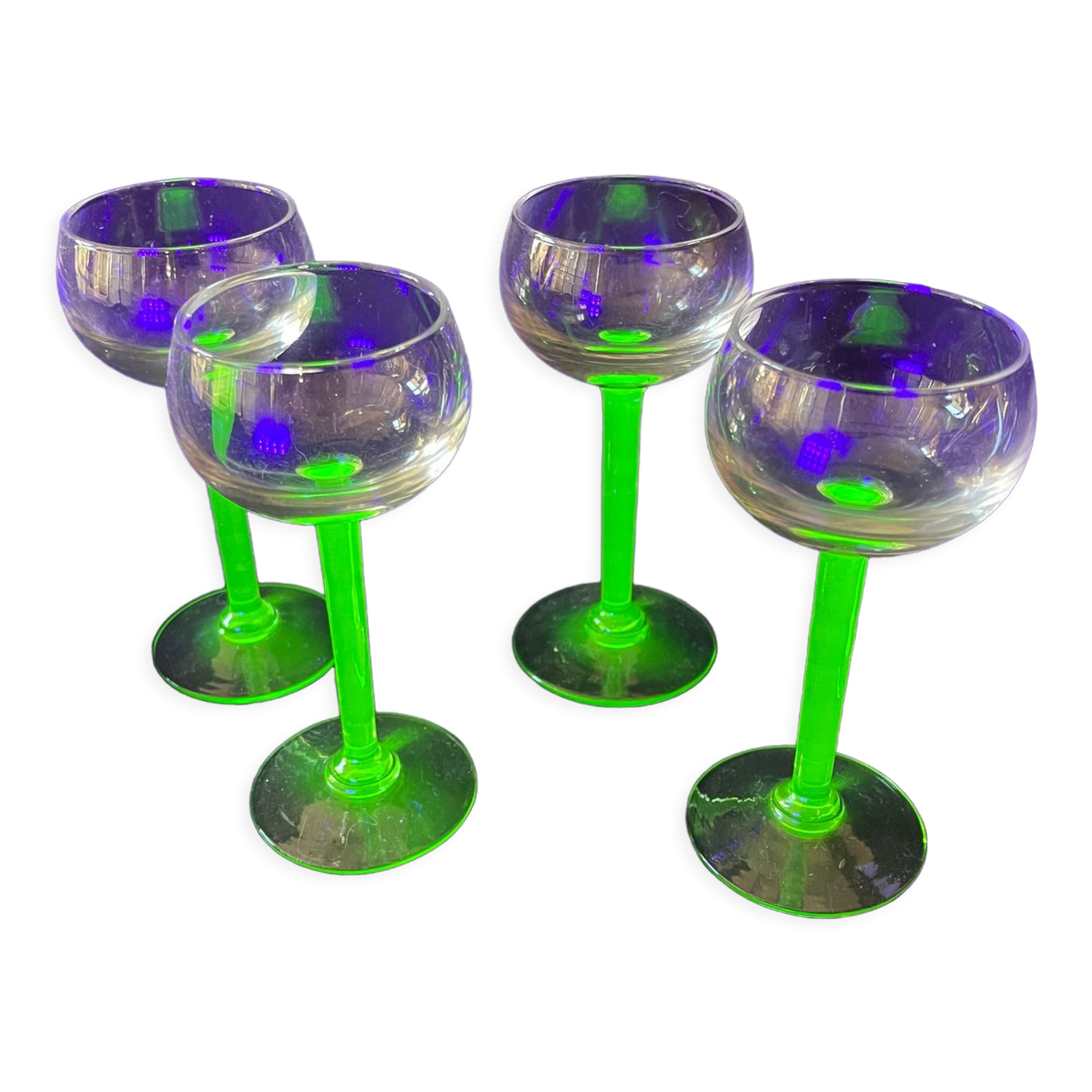 Ouraline: 4 wine glasses
