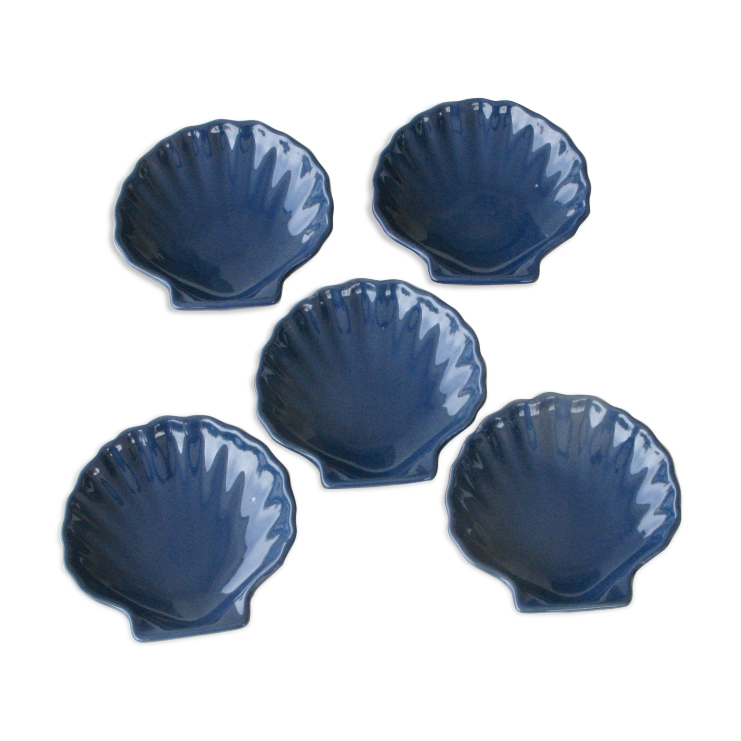Set of 5 emile henry scallops