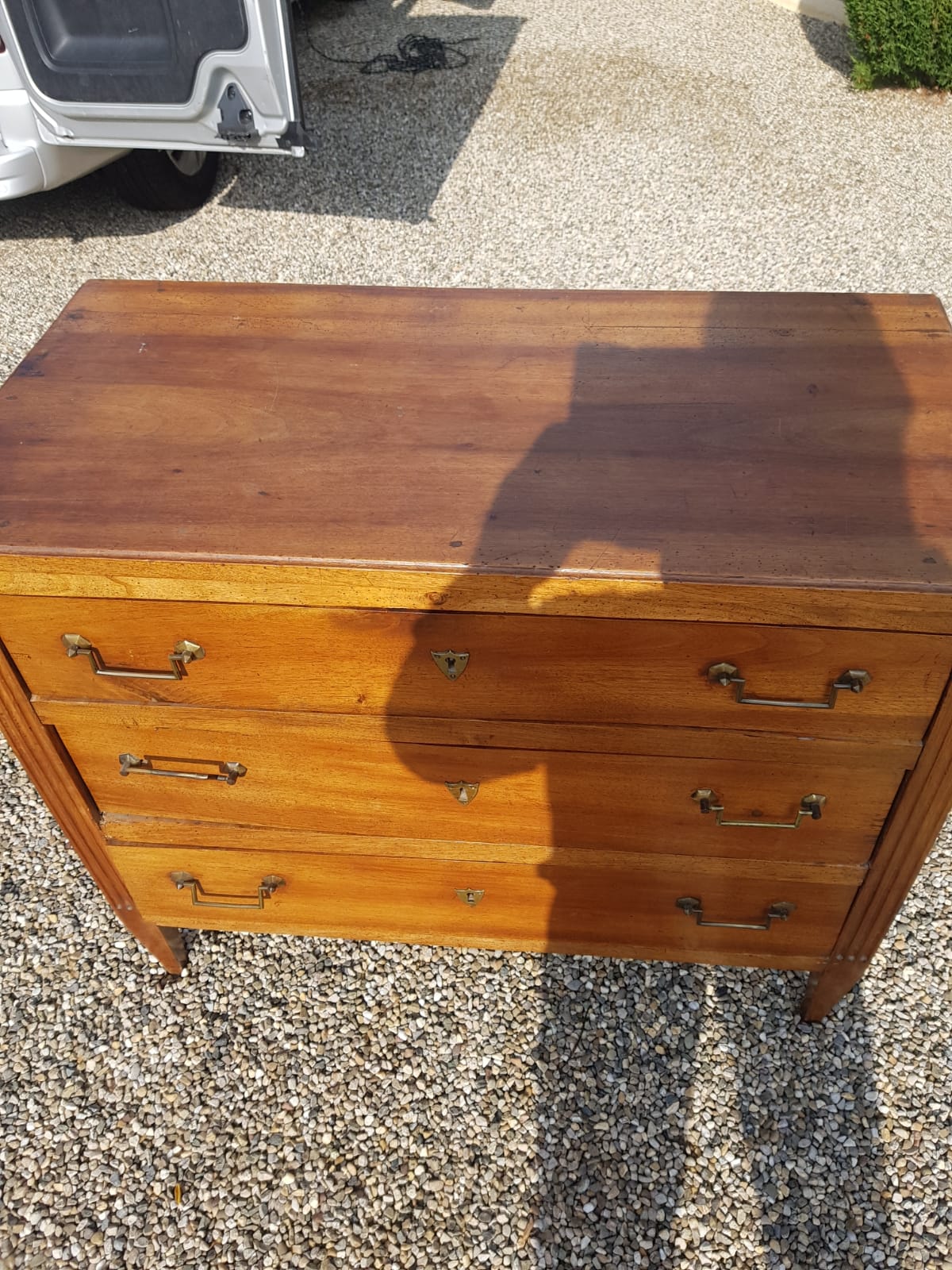 Walnut chest of drawers Louis XVI era