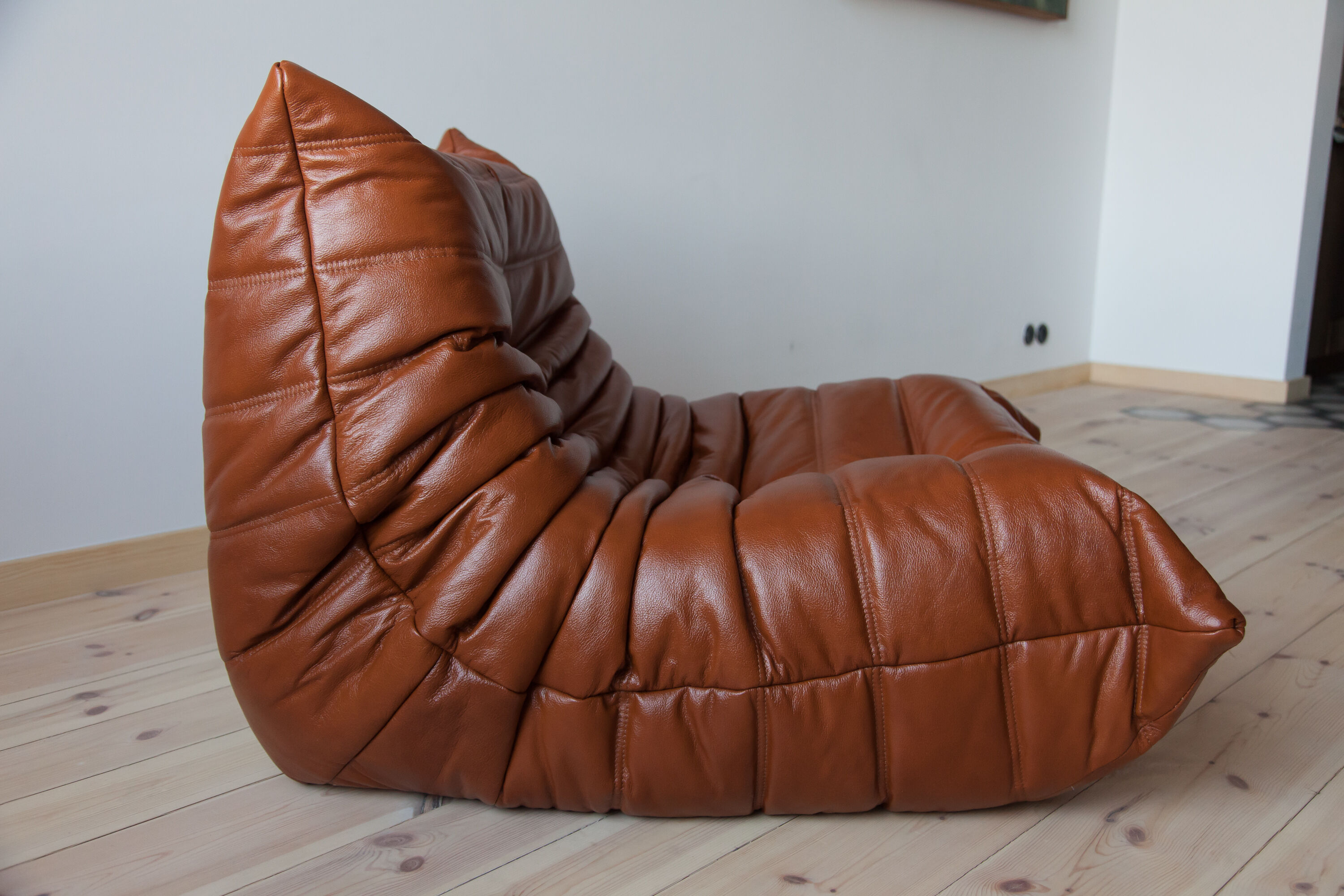 Togo armchair and ottoman model designed by Michel Ducaroy 1973