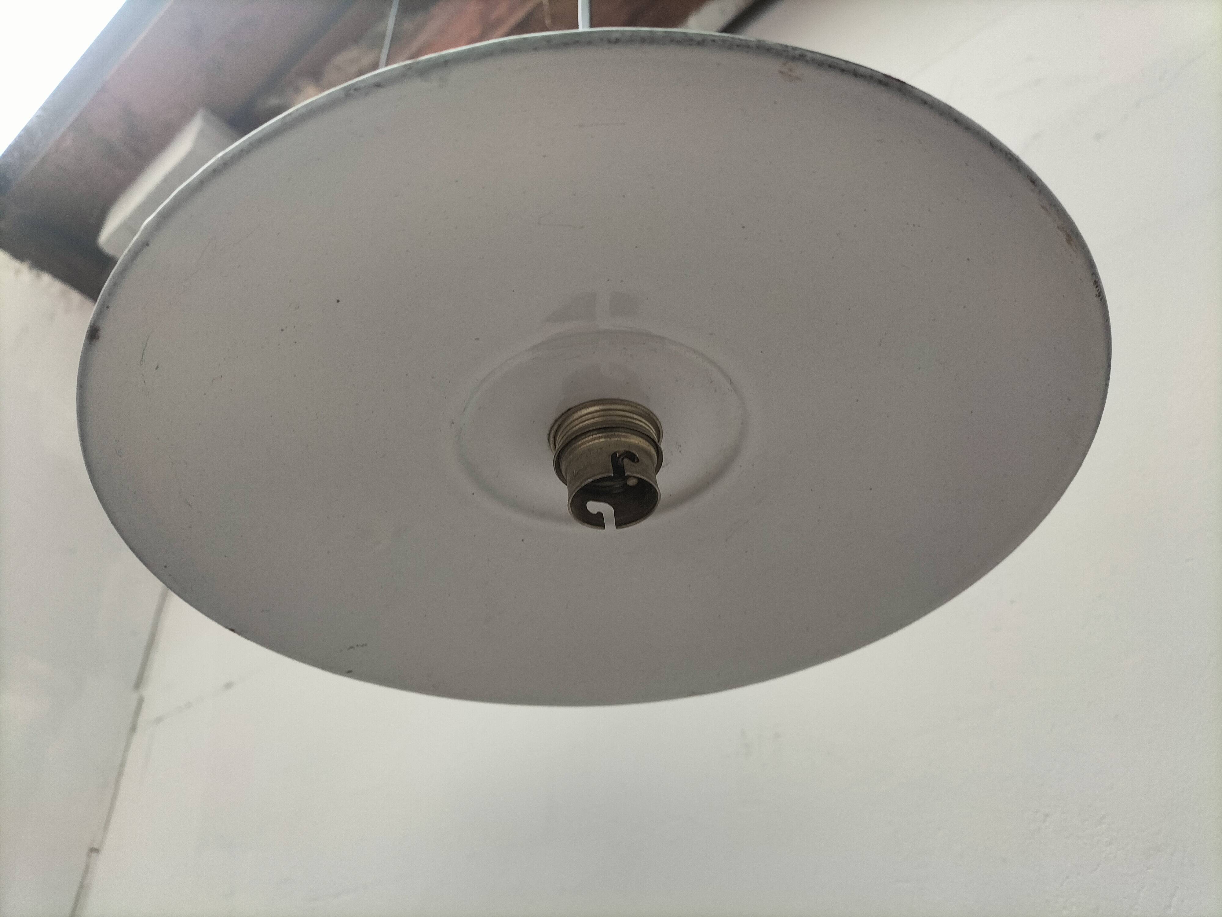 Suspensions tôle émaillée