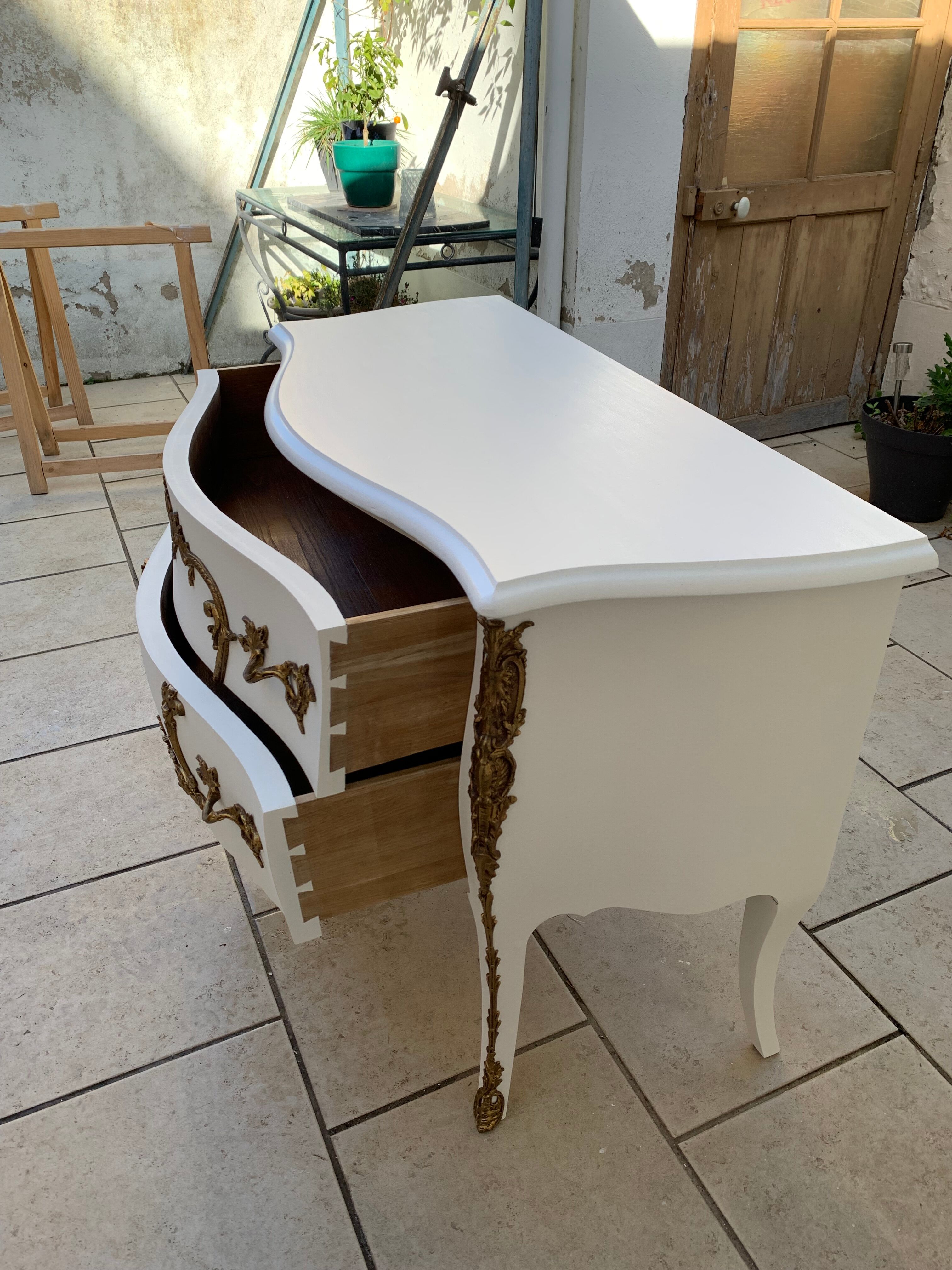 Louis XV chest of drawers