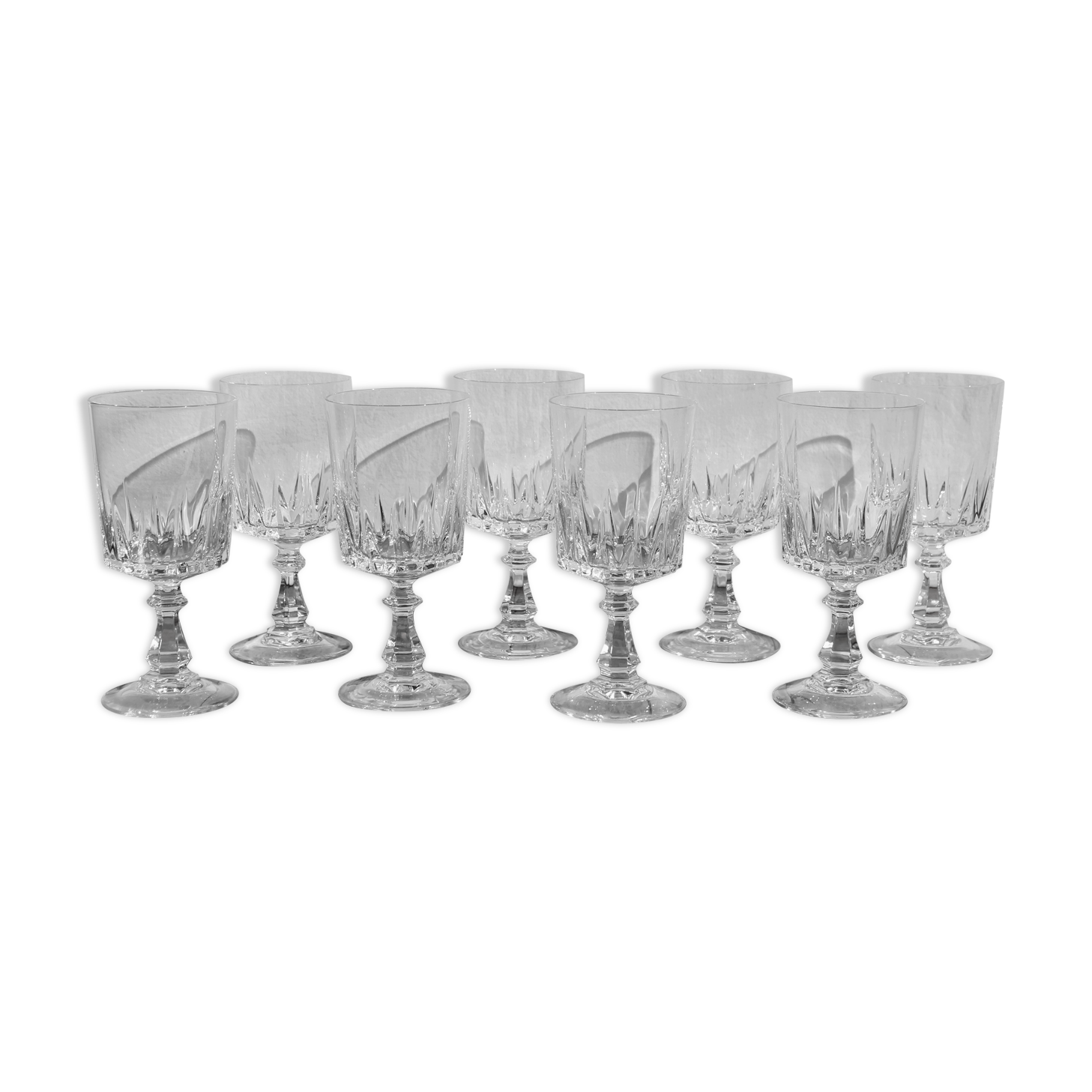 8 vintage foot glasses in Arques crystal Louvre model