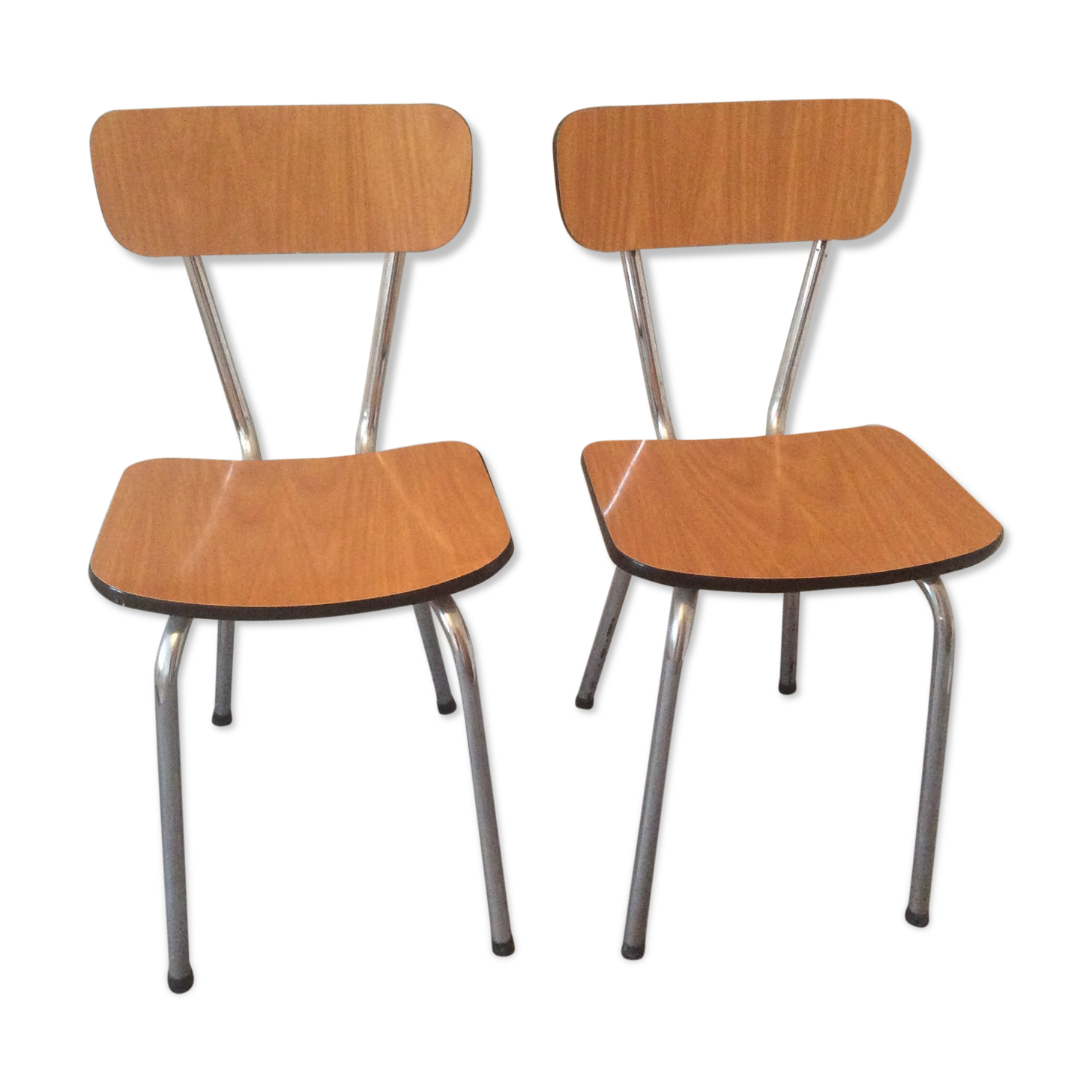 Lot of 2 formica chairs