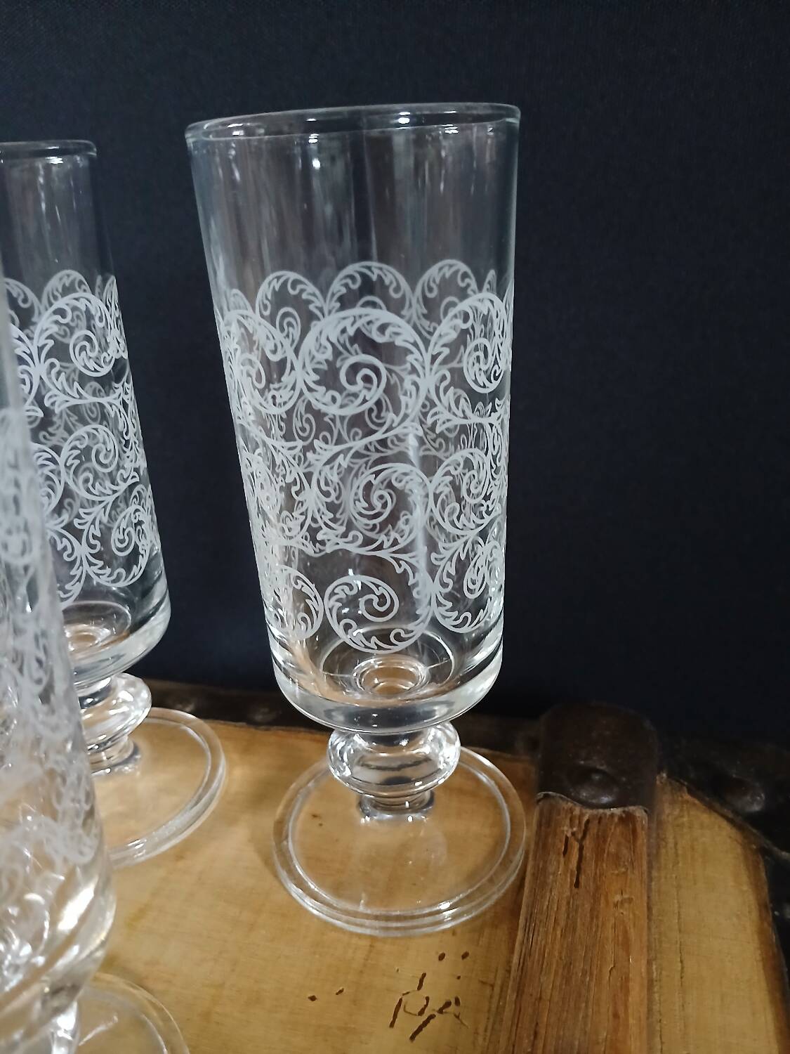 7 vintage glass flutes