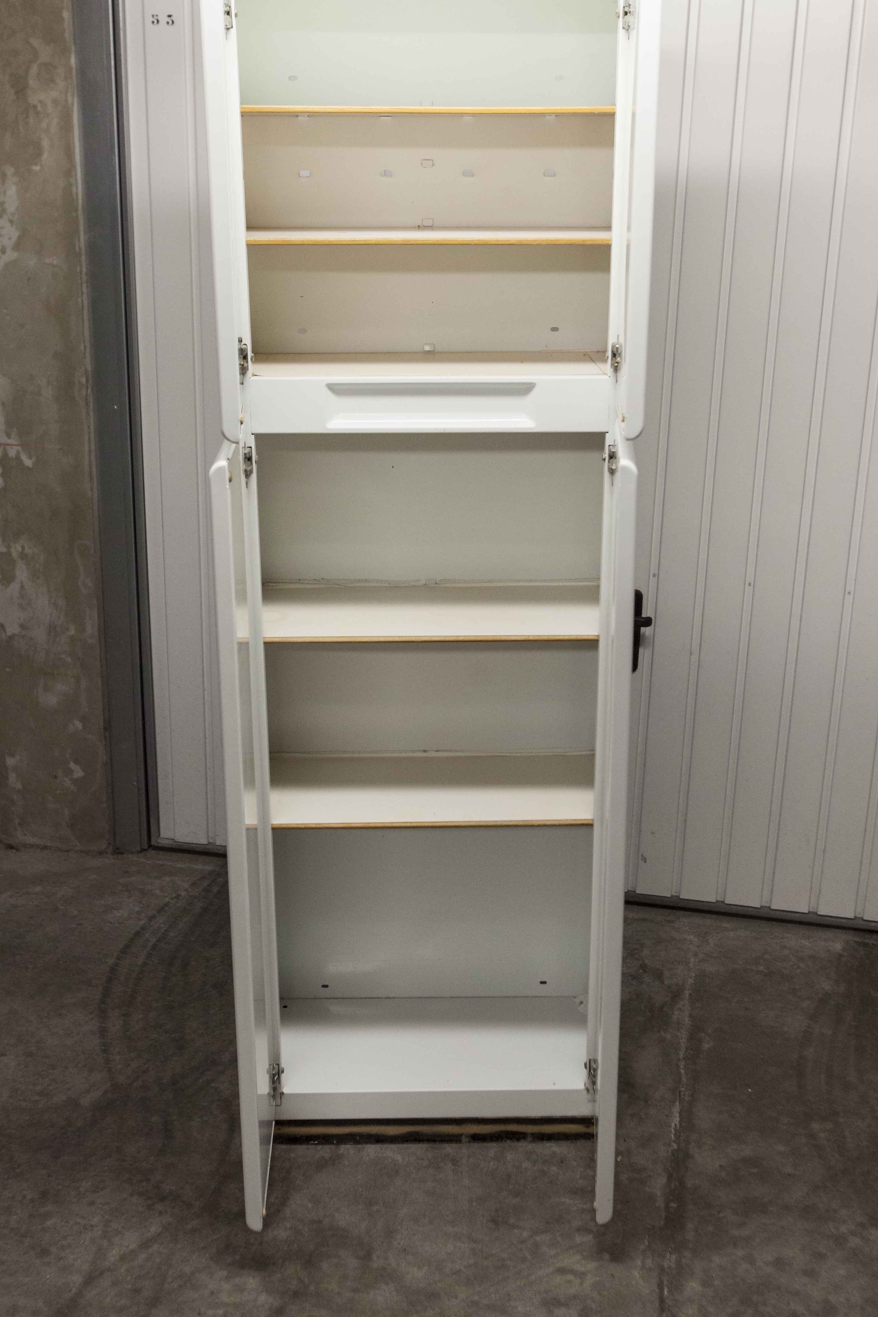 Bathroom cabinet in white metal 1960