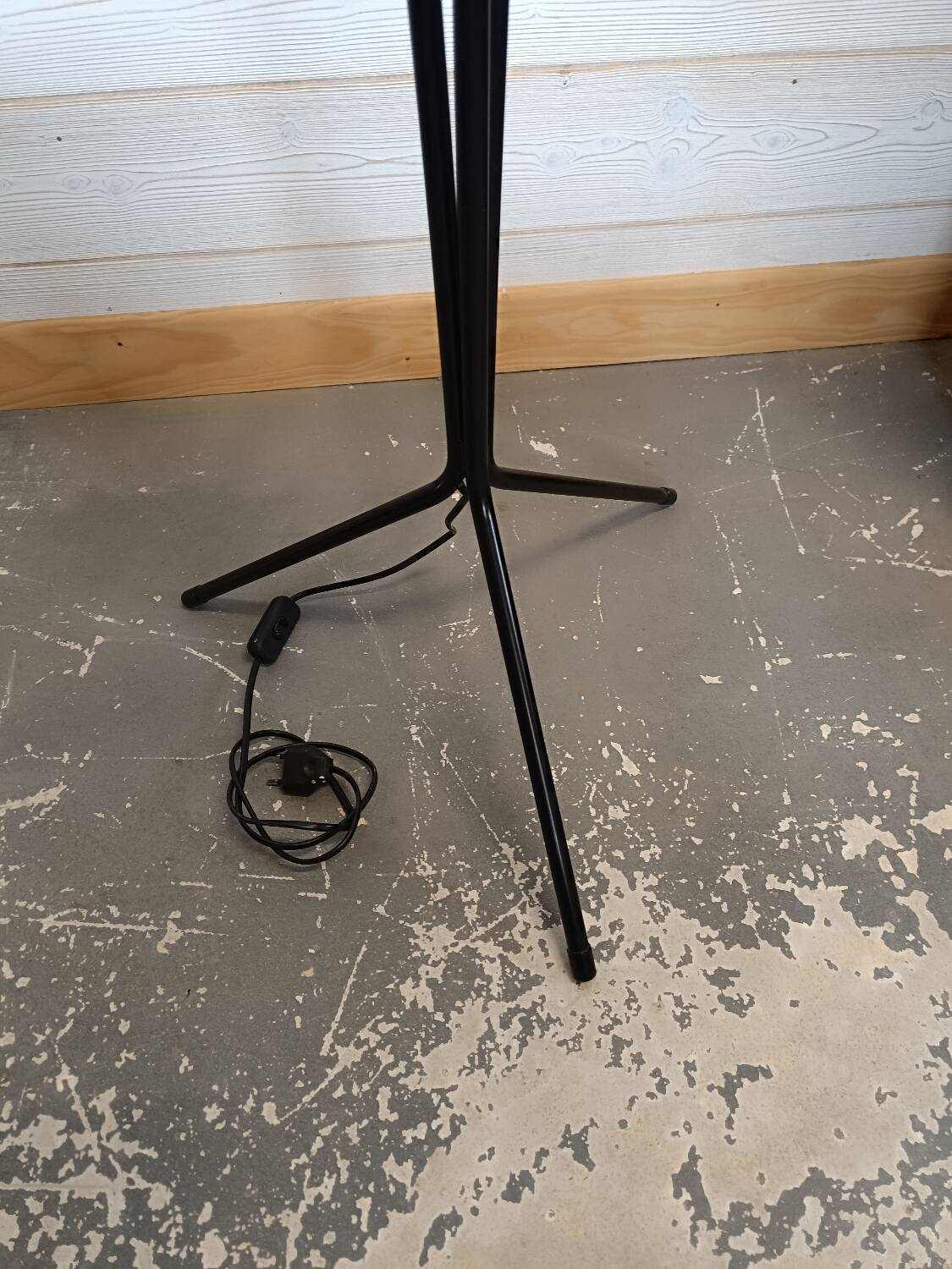 Lampadaire tripode