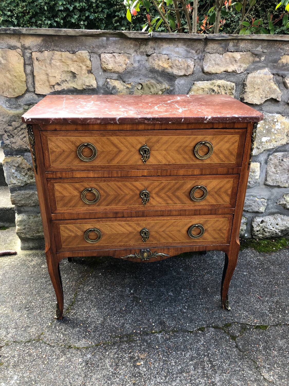 Commode marqueterie style transition