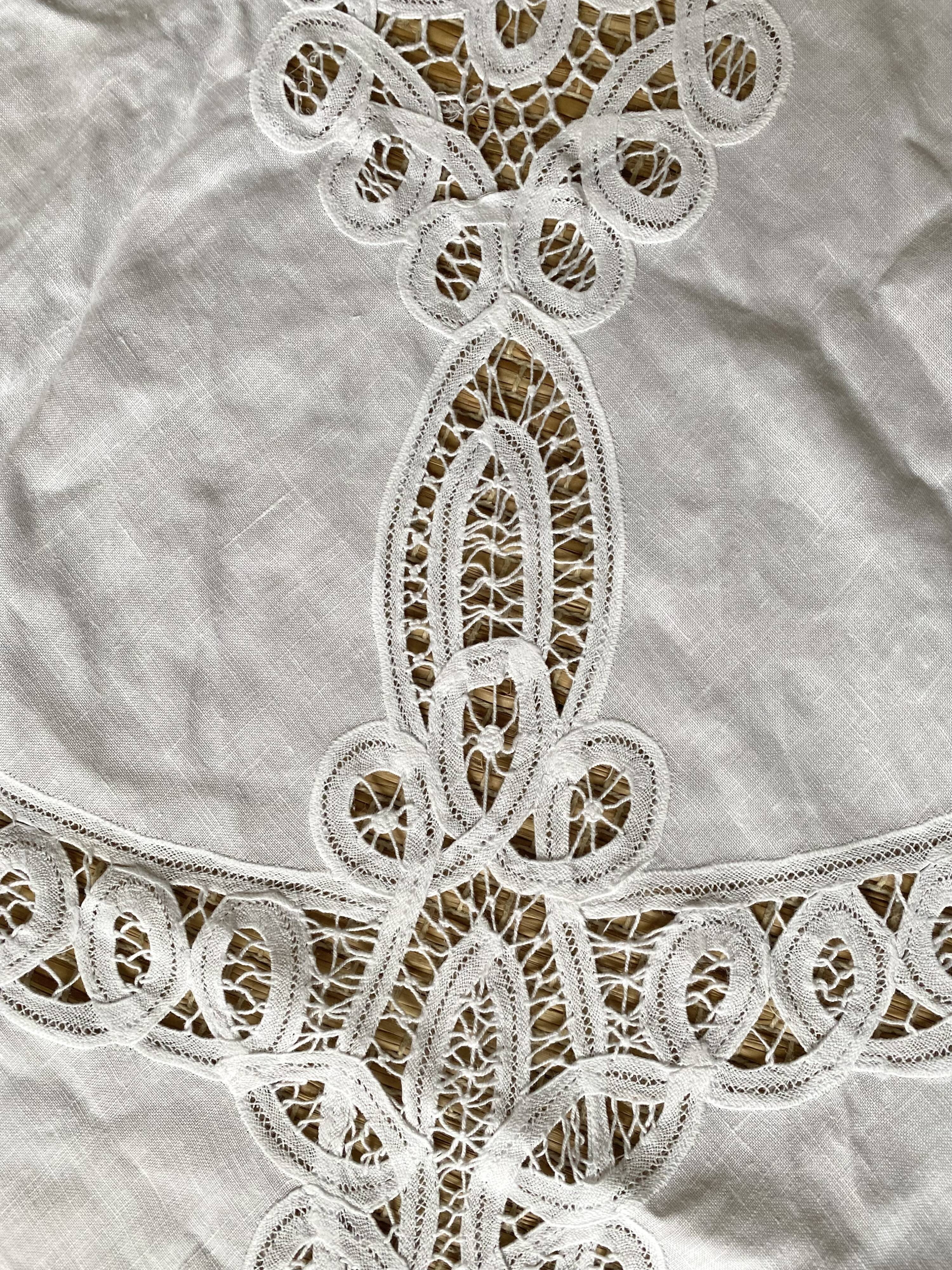 White cotton tablecloth with openwork embroidery 160X170 cm