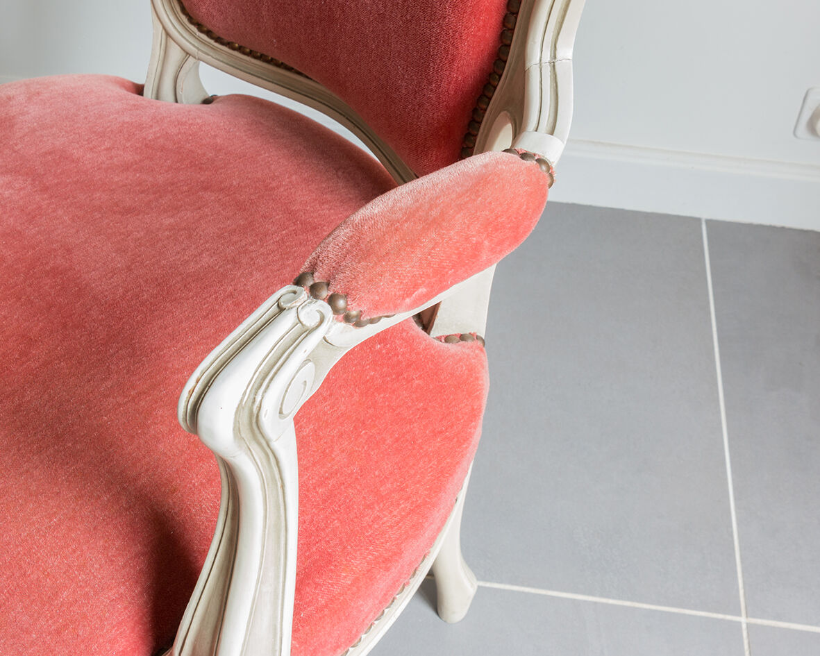 Velvet convertible chair