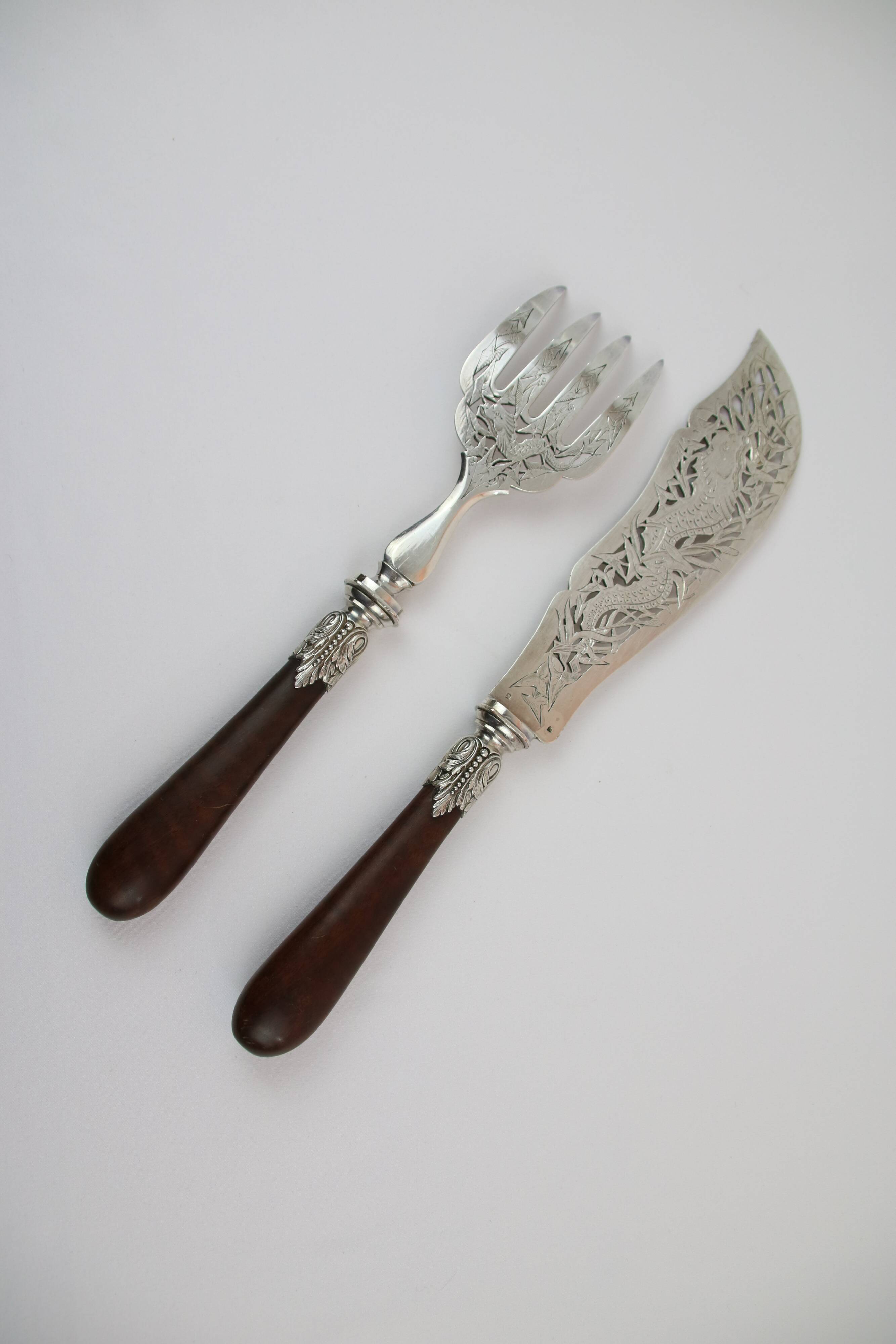 Large Silver Metal and Bois D'Amourette Fish Service Cover