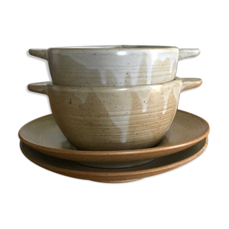 Bowls in sandstone Village
