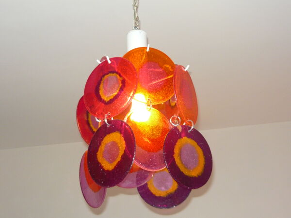 Suspension a disques colores annees 70