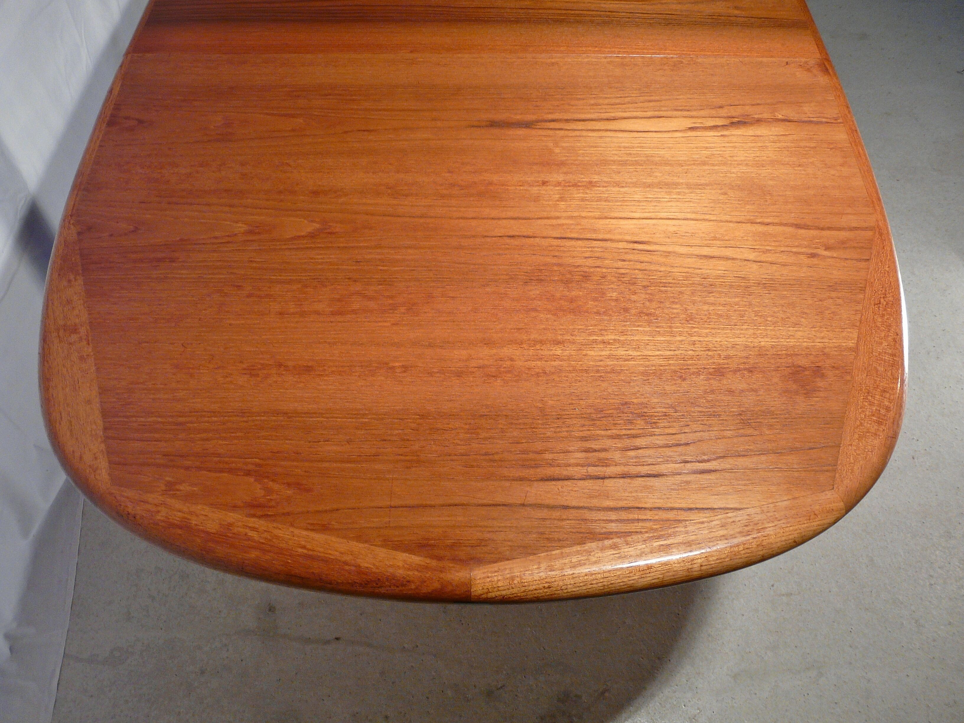Scandinavian expandable table in Laurits M Larsen teak