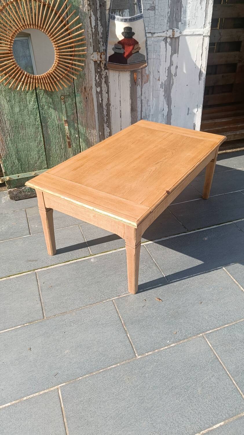 Solid wood coffee table with drawer and original key.