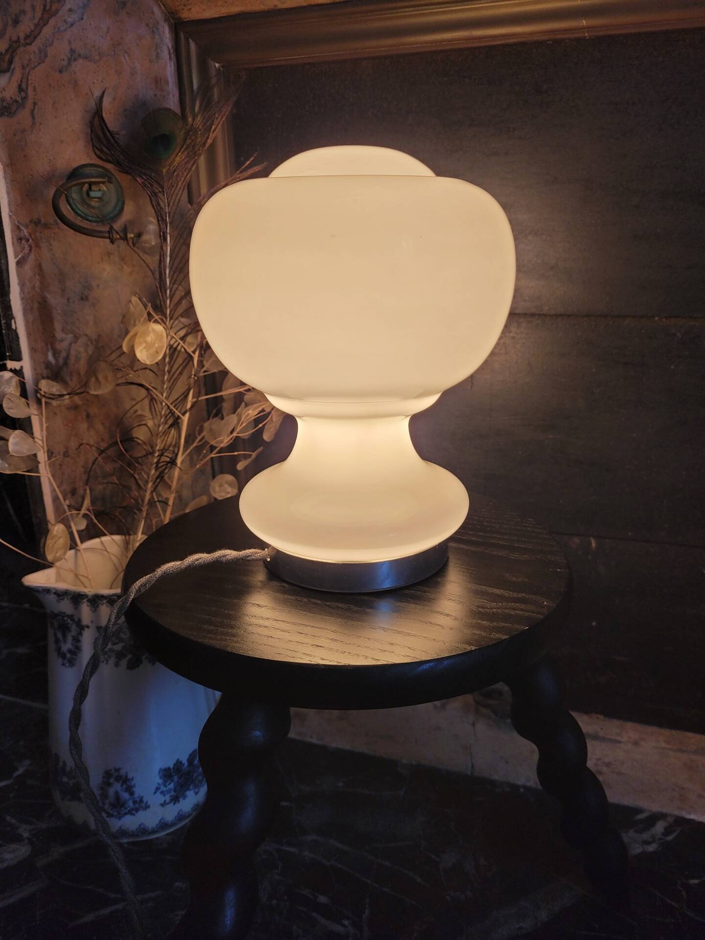 Mushroom table lamp
