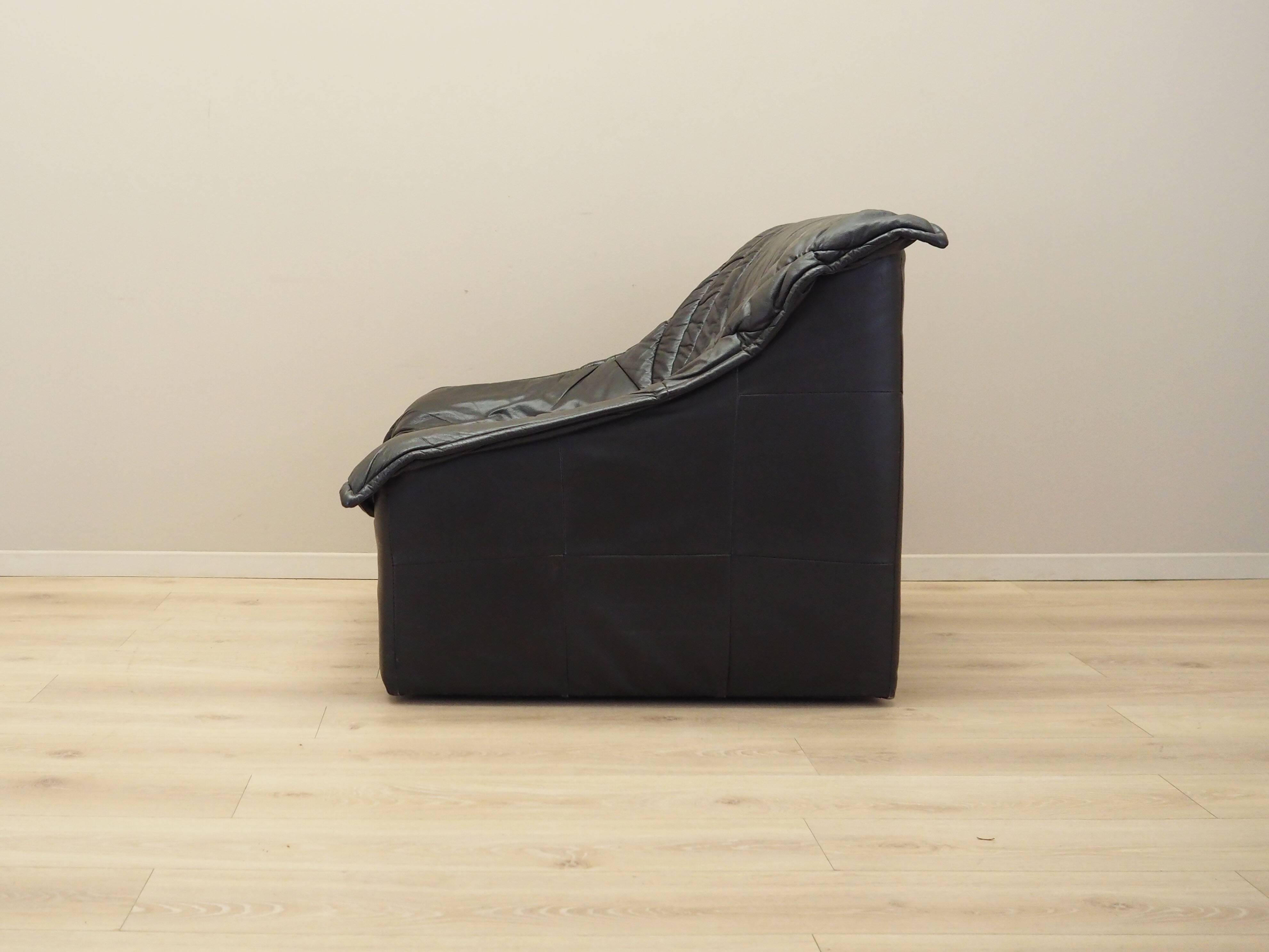 Fauteuil en cuir, design italien, années 1960, production : Italie
