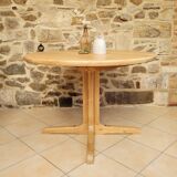 Round table