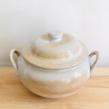 Vintage soup kitchen in Grès du Marais