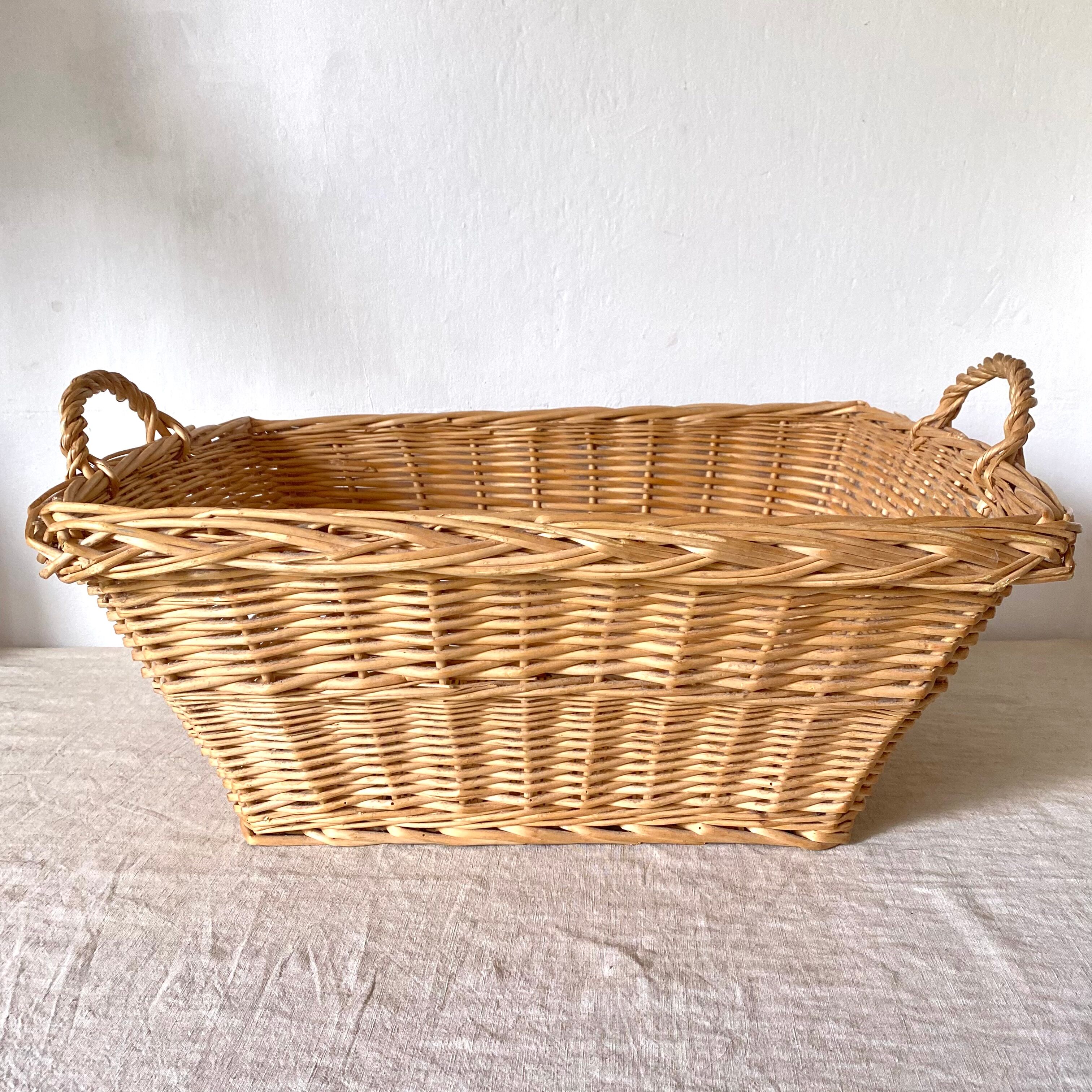 Wicker laundry rack