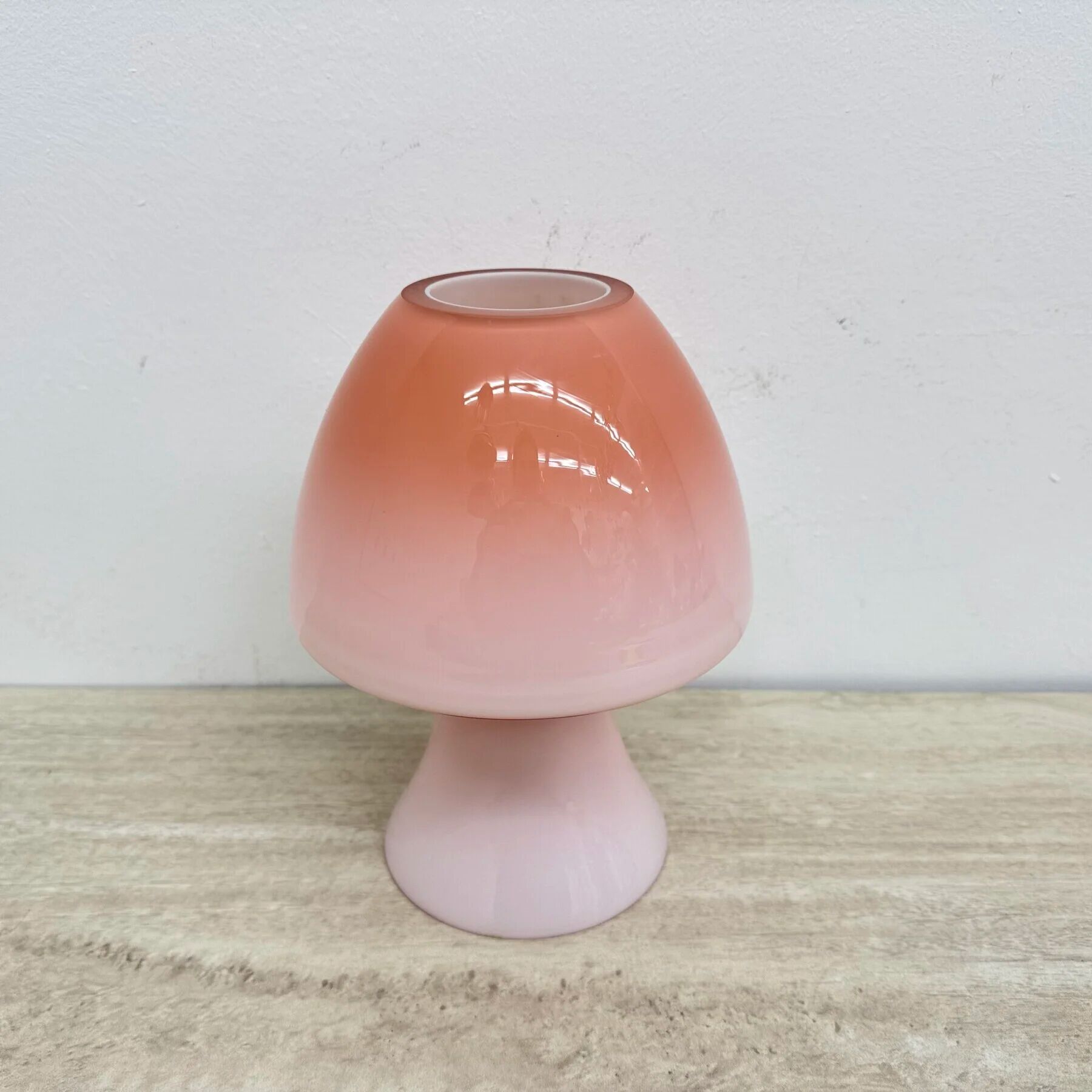 Peil & Putzer pink glass mushroom table lamp, 1970s