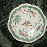 Plate China period nineteenth decorated enamelled stylized with fruit