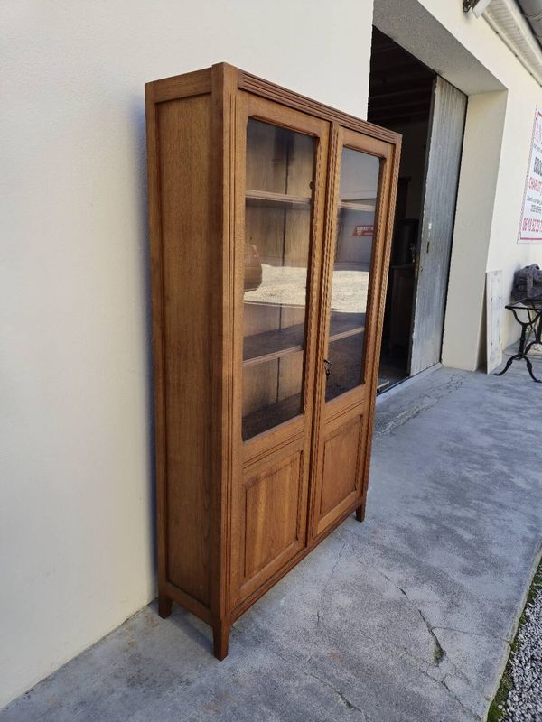 Vitrine parisienne d'école en chêne, 1950