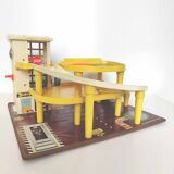 Garage parking Fisher Price 1970