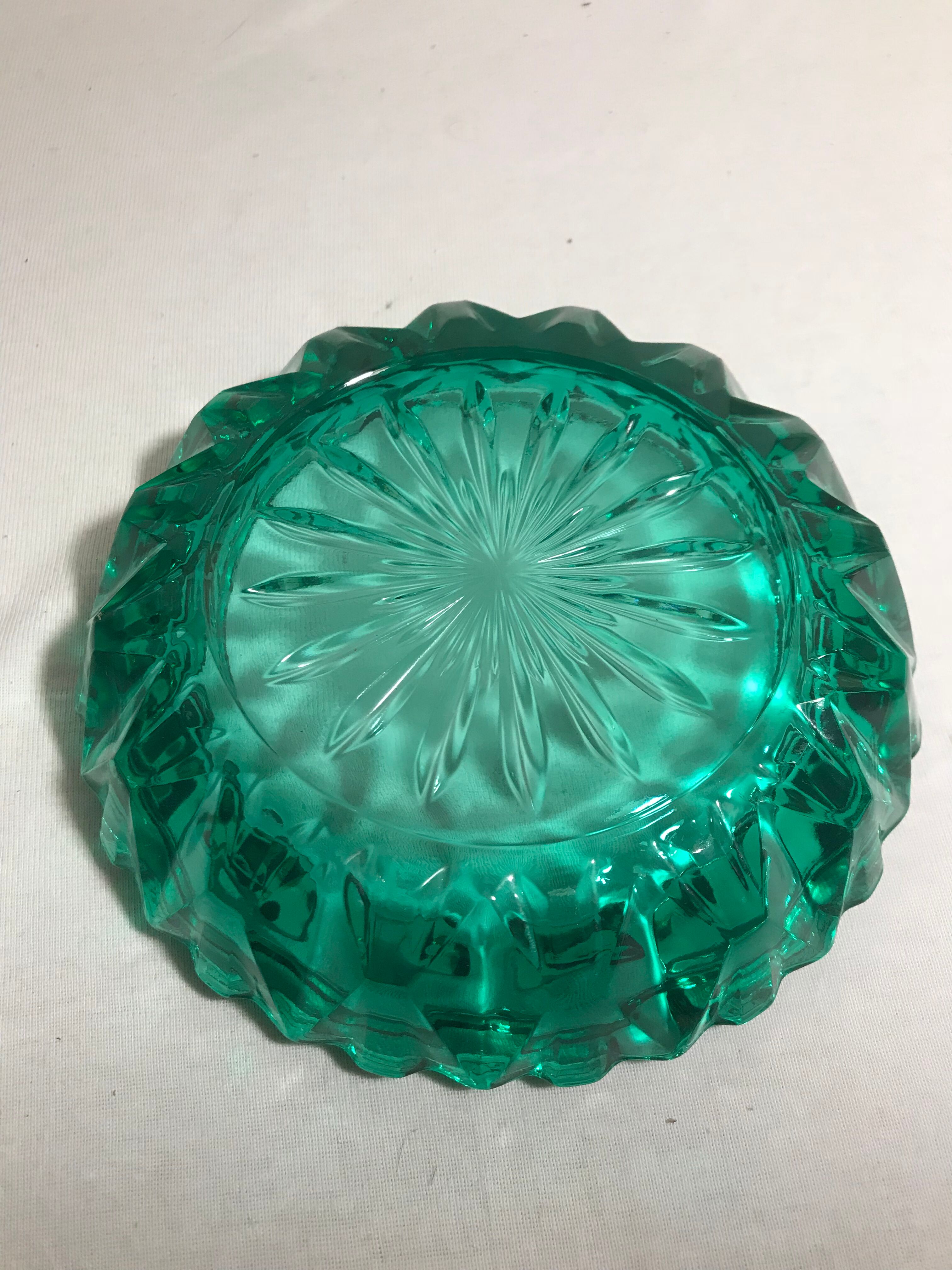 Ancien cendrier vert années 70