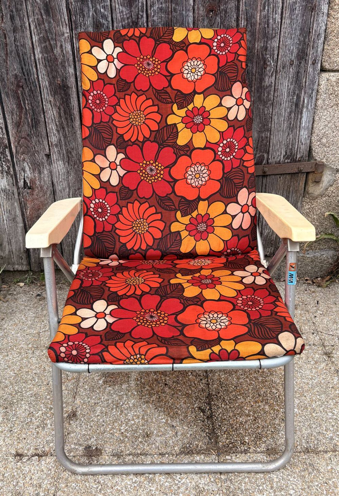Vintage 1970s Kettler folding chair – pop floral print & structure
