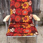 Vintage 1970s Kettler folding chair – pop floral print & structure