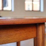 Scandinavian round table