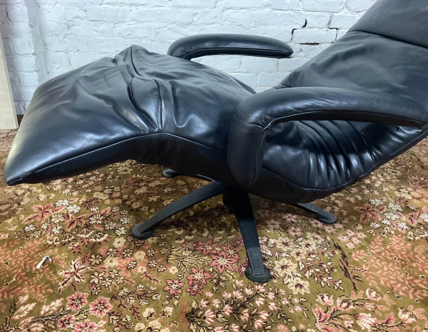 Jori black leather relax armchair from the 80s