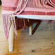 Fauteuil crapaud en velours rose