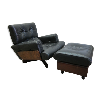 Model Cinova 401 leather lounge chair and ottoman matching in rosewood