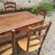 Table de ferme et 8 chaises