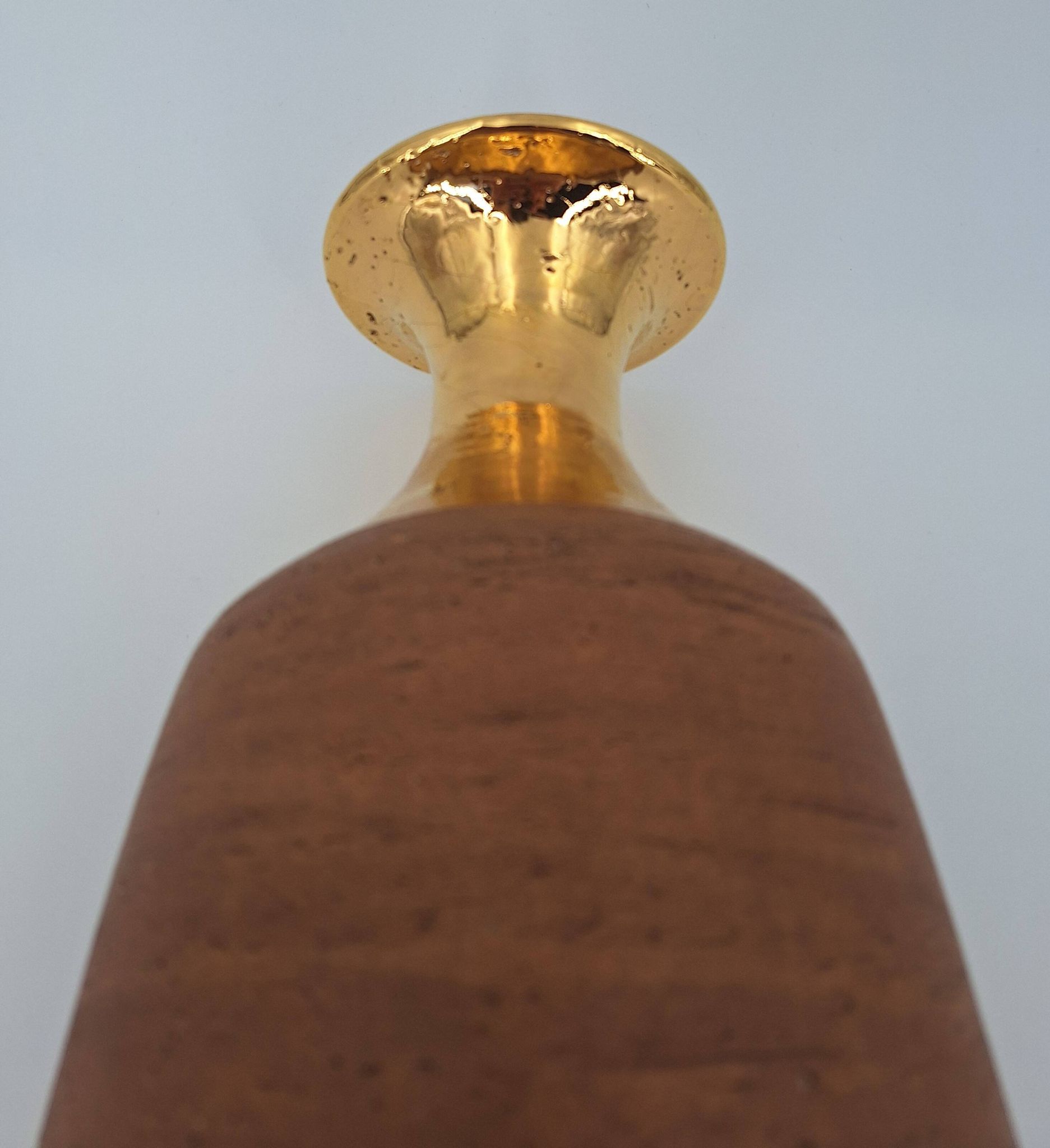 Vase en grès chamotté brut émaillé d'or, Italie, Bitossi pour Raymor, circa 1960/1970