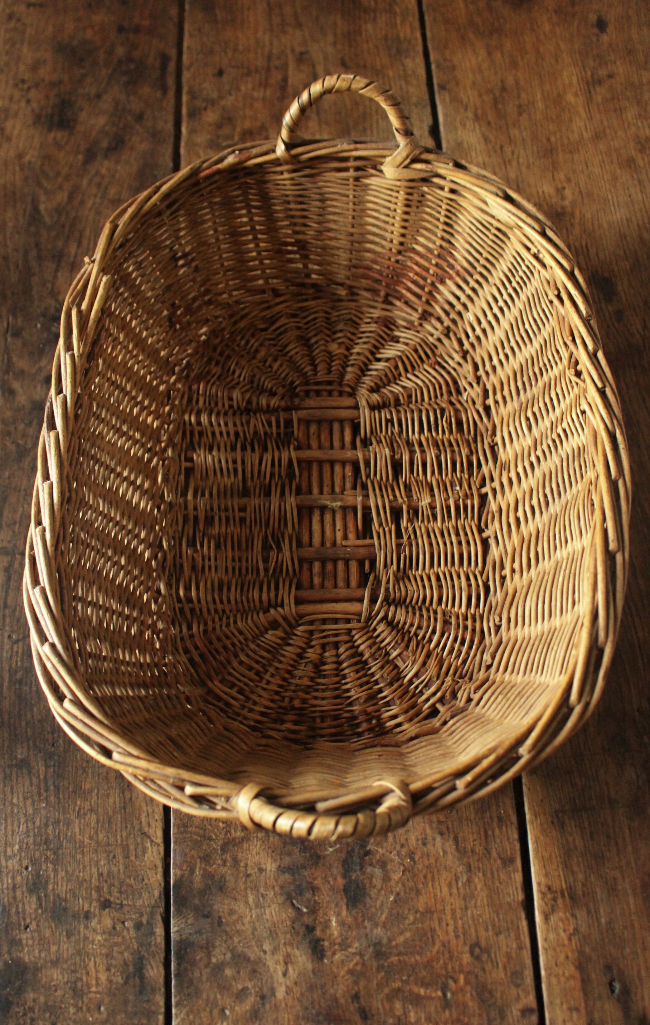Oval basket wicker basket two handles