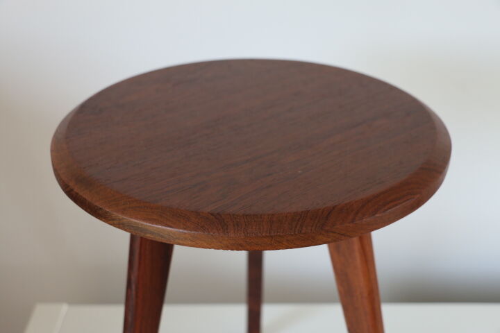 Round tripod side table 300mm