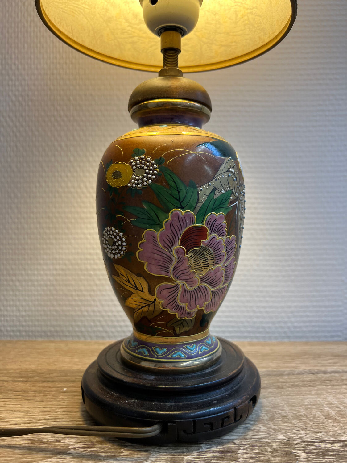 Table lamp, hand-painted ceramic foot