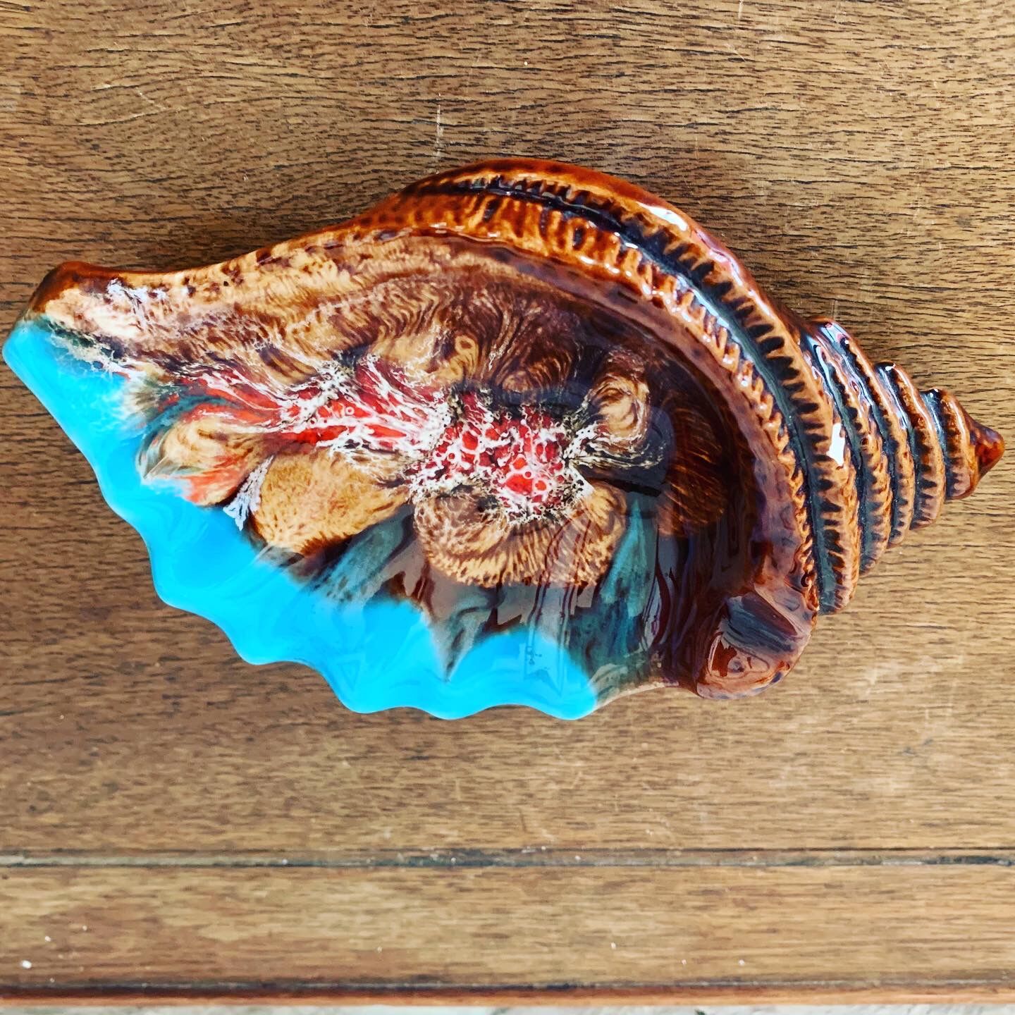 Cendrier barbotine en forme de coquillage Vallauris vintage