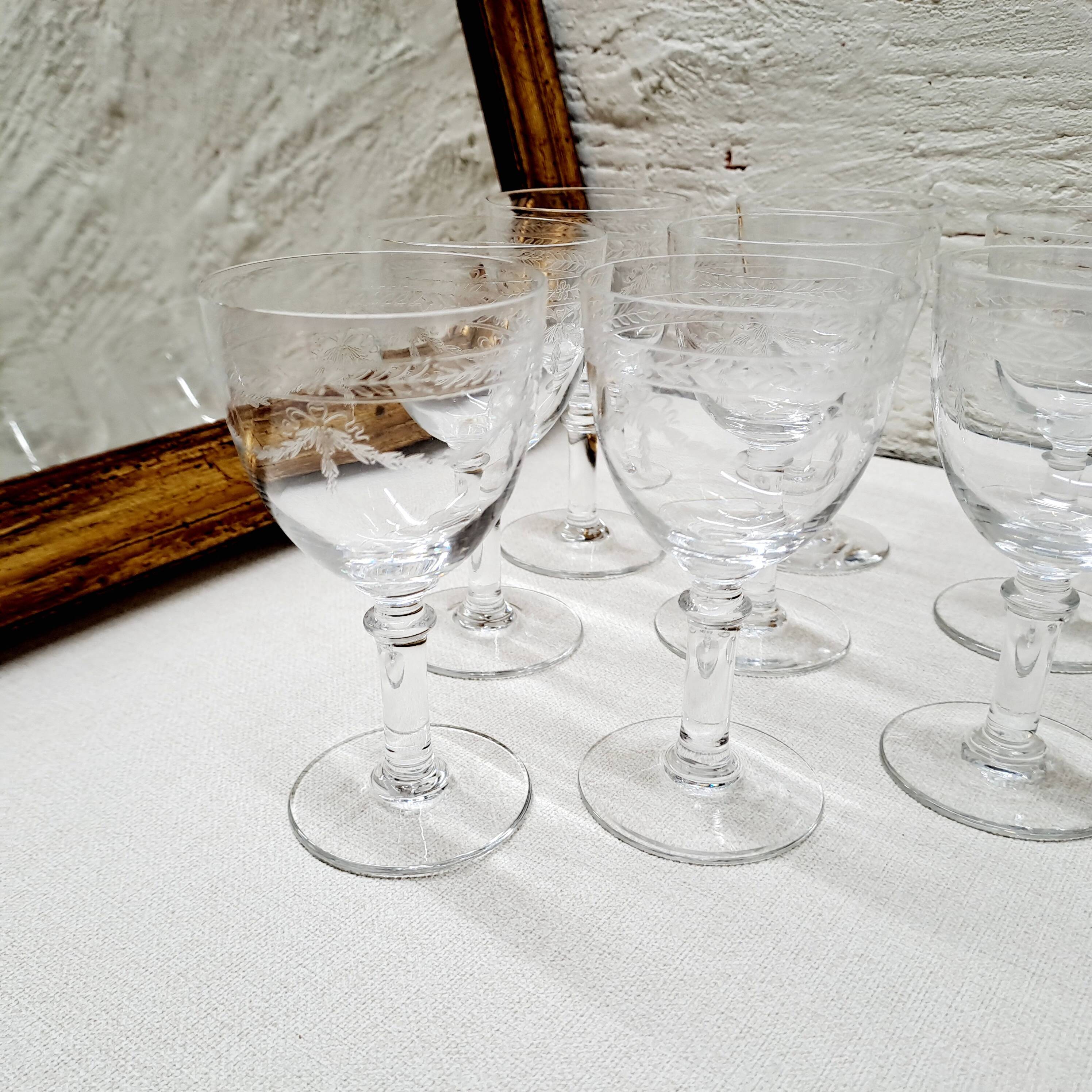 Set of 8 chiseled crystal digestive glasses
