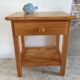 Table de chevet vintage en pin massif