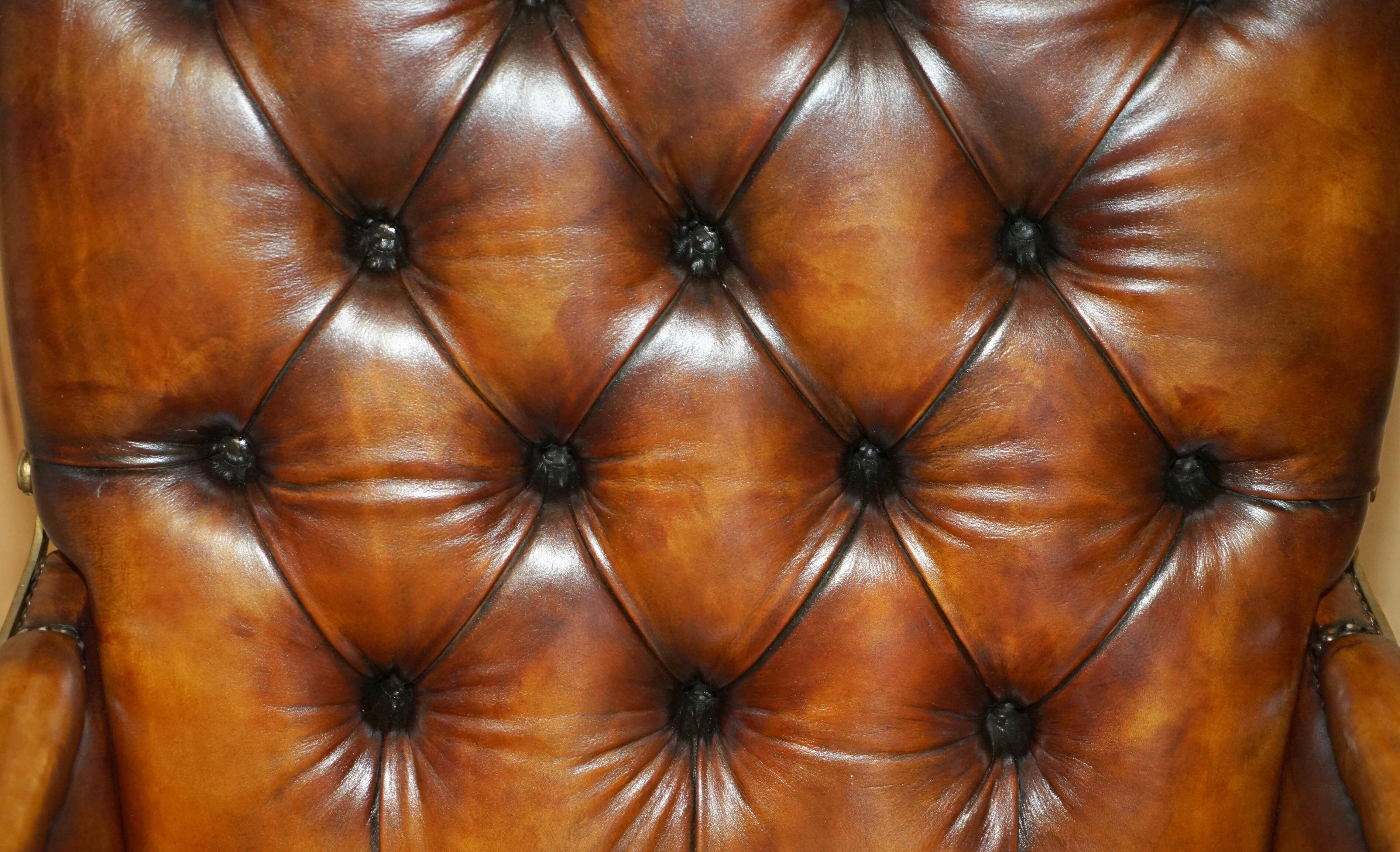 Fauteuil Club Chesterfield en Cuir Teint à la Main