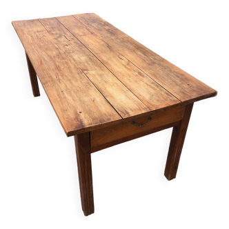 Farm table